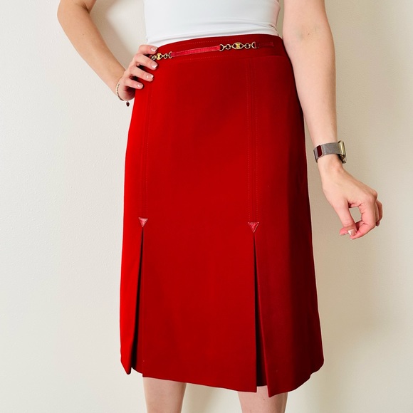 Authentic Celine 100% wool pleated midi skirt with gold chain waist saffron red - Picture 2 of 12